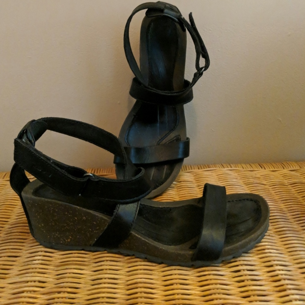 Teva Black Wedges 7.5